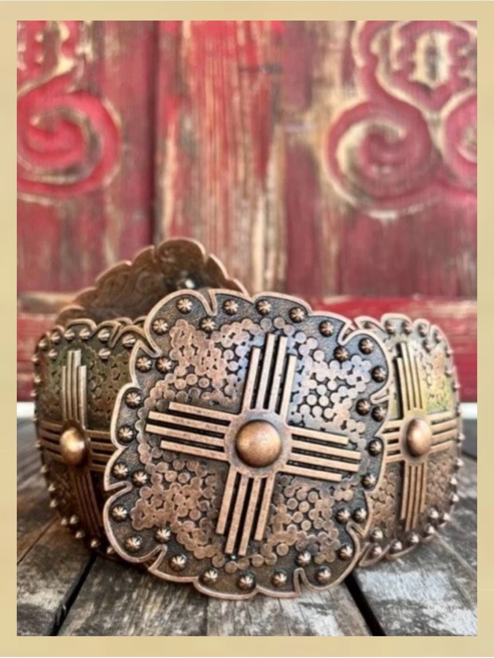 Angel Ranch Women’s Brown Scalloped Concho Leather Belt – Size Large
